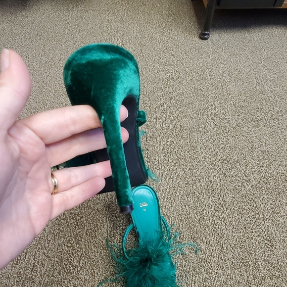 Zara Green Feather velvet heels Size 39 - Picture 7 of 7